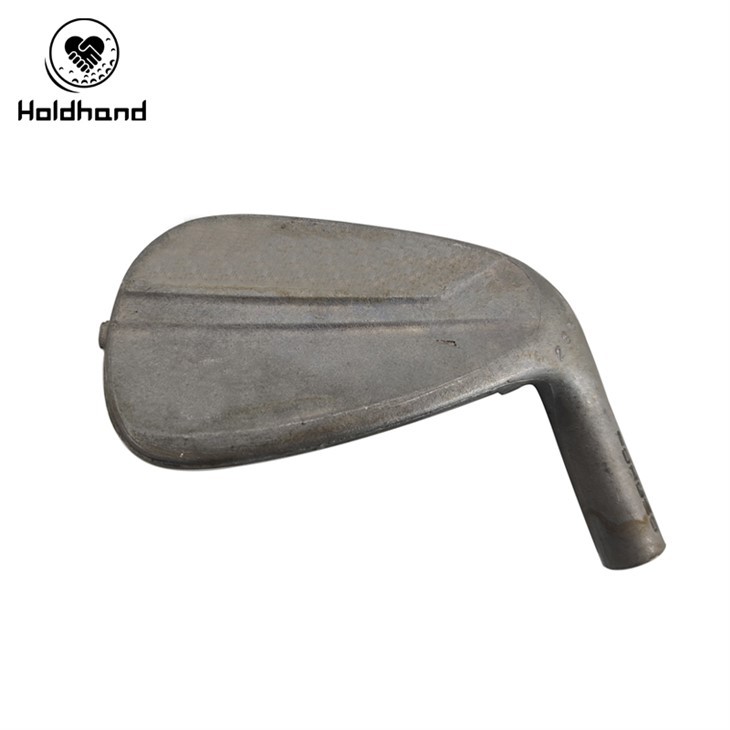 Skreddersydde profesjonelle-golfkøllejernsett med justerbare hoder og skrue.